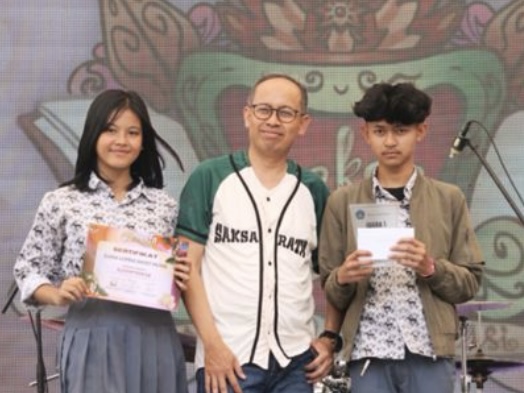 Penyerahan Hadiah